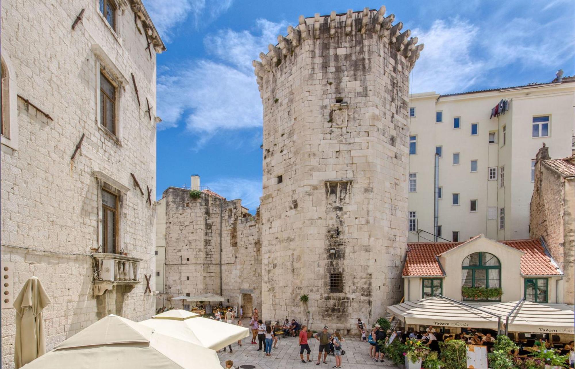Apartment And Poesia Split